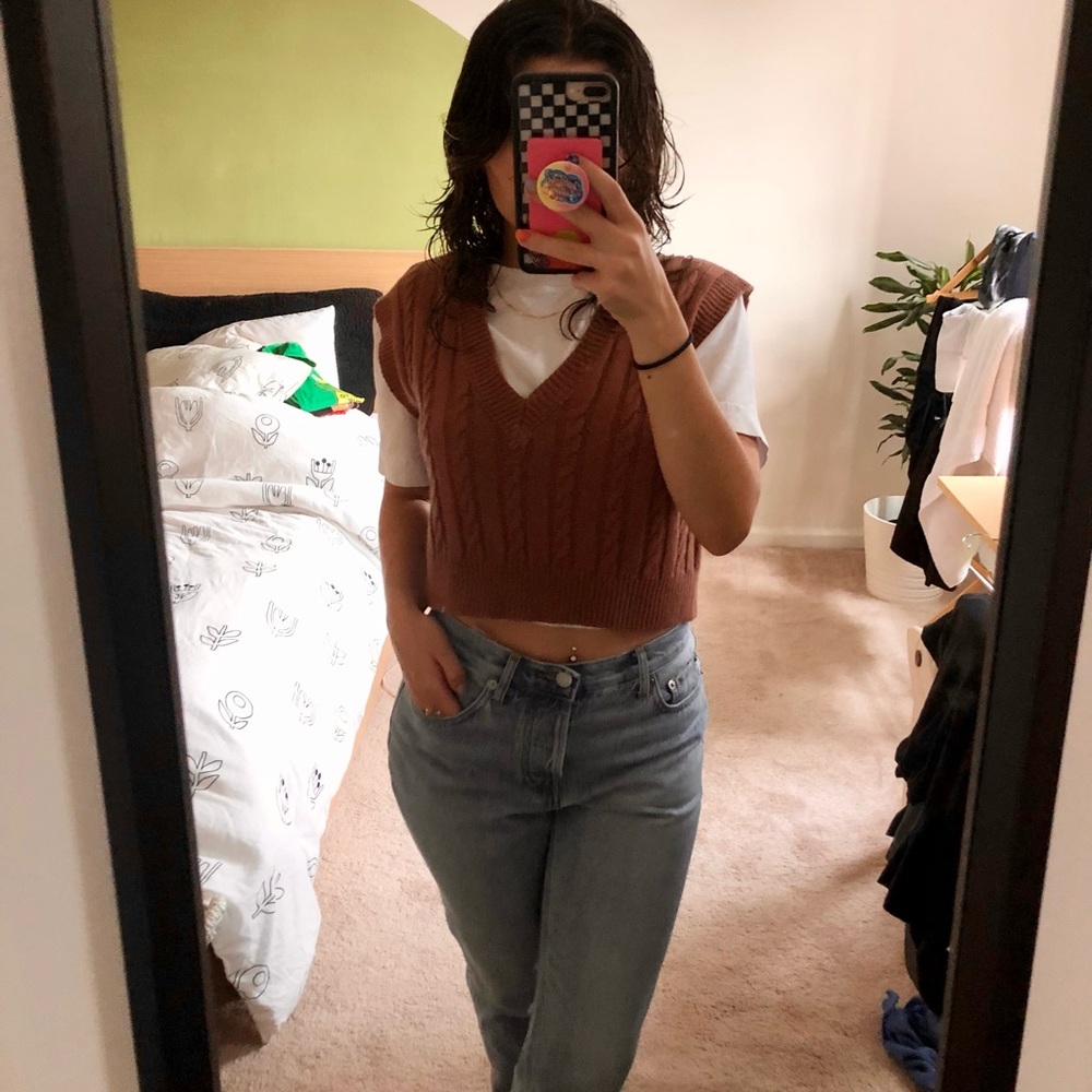 Sweater vest